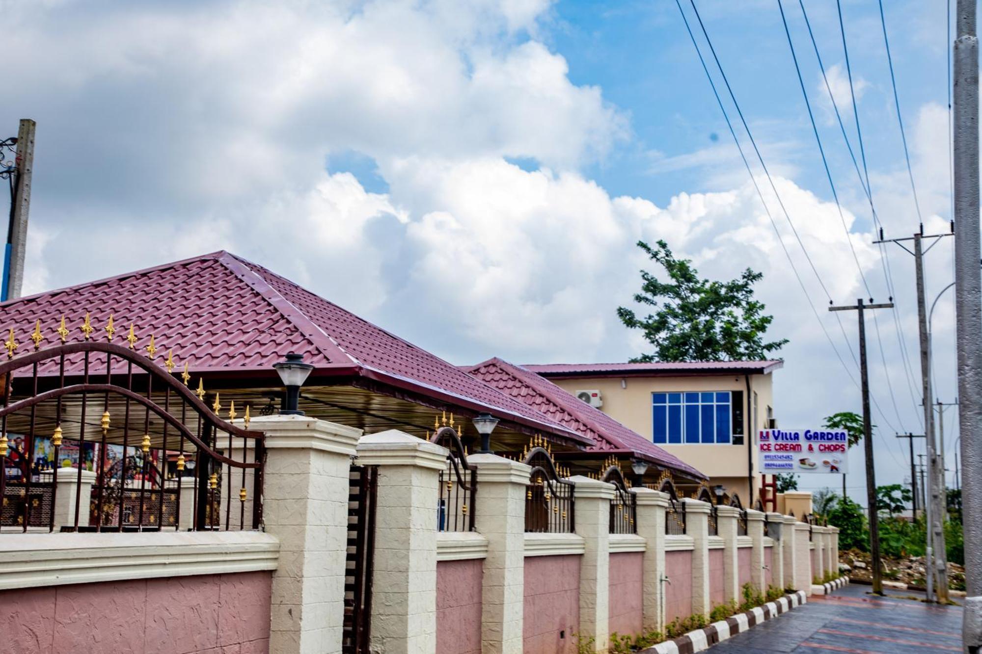 Villa Hilton Hotels Uyo Kültér fotó