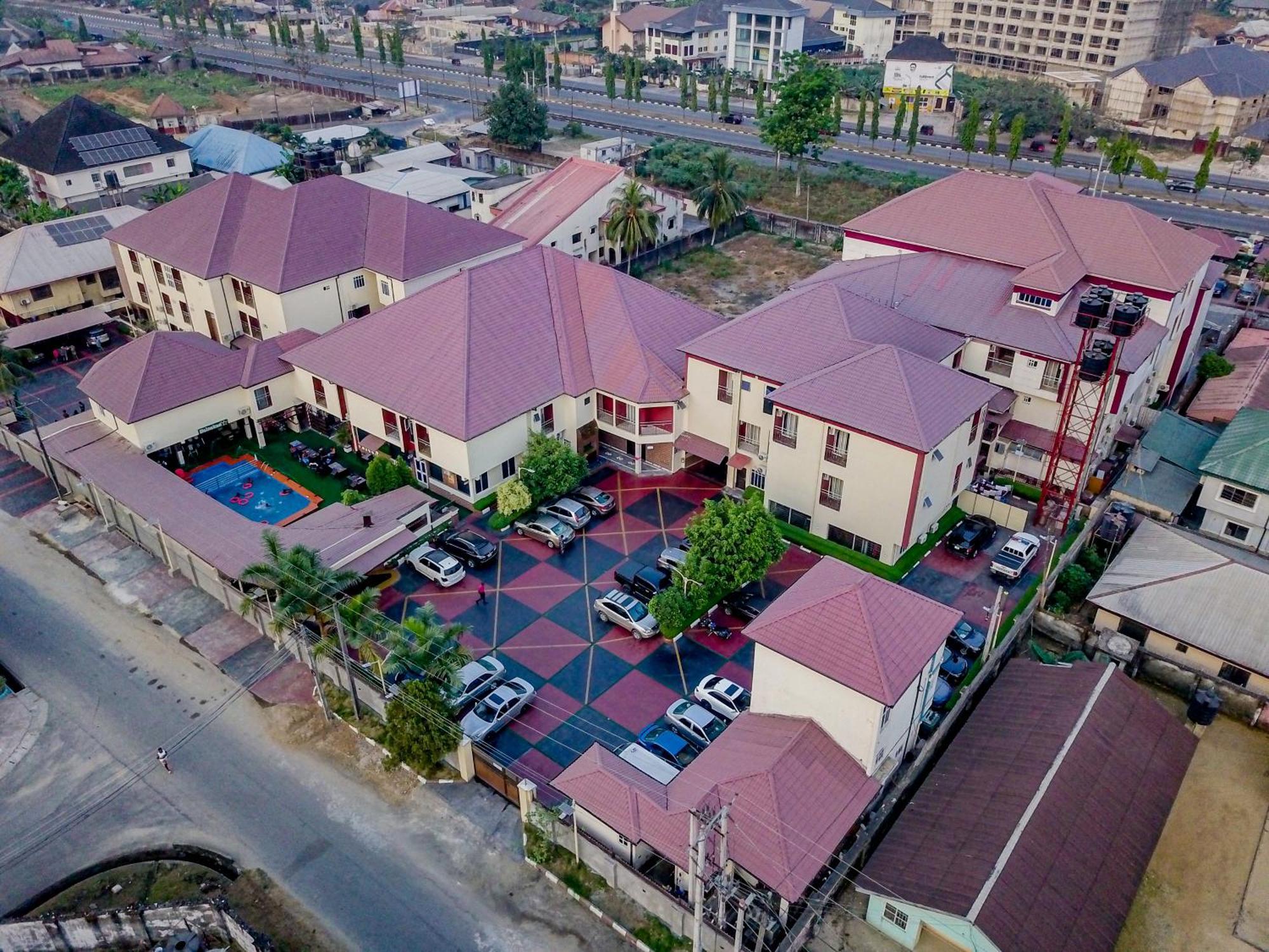 Villa Hilton Hotels Uyo Kültér fotó