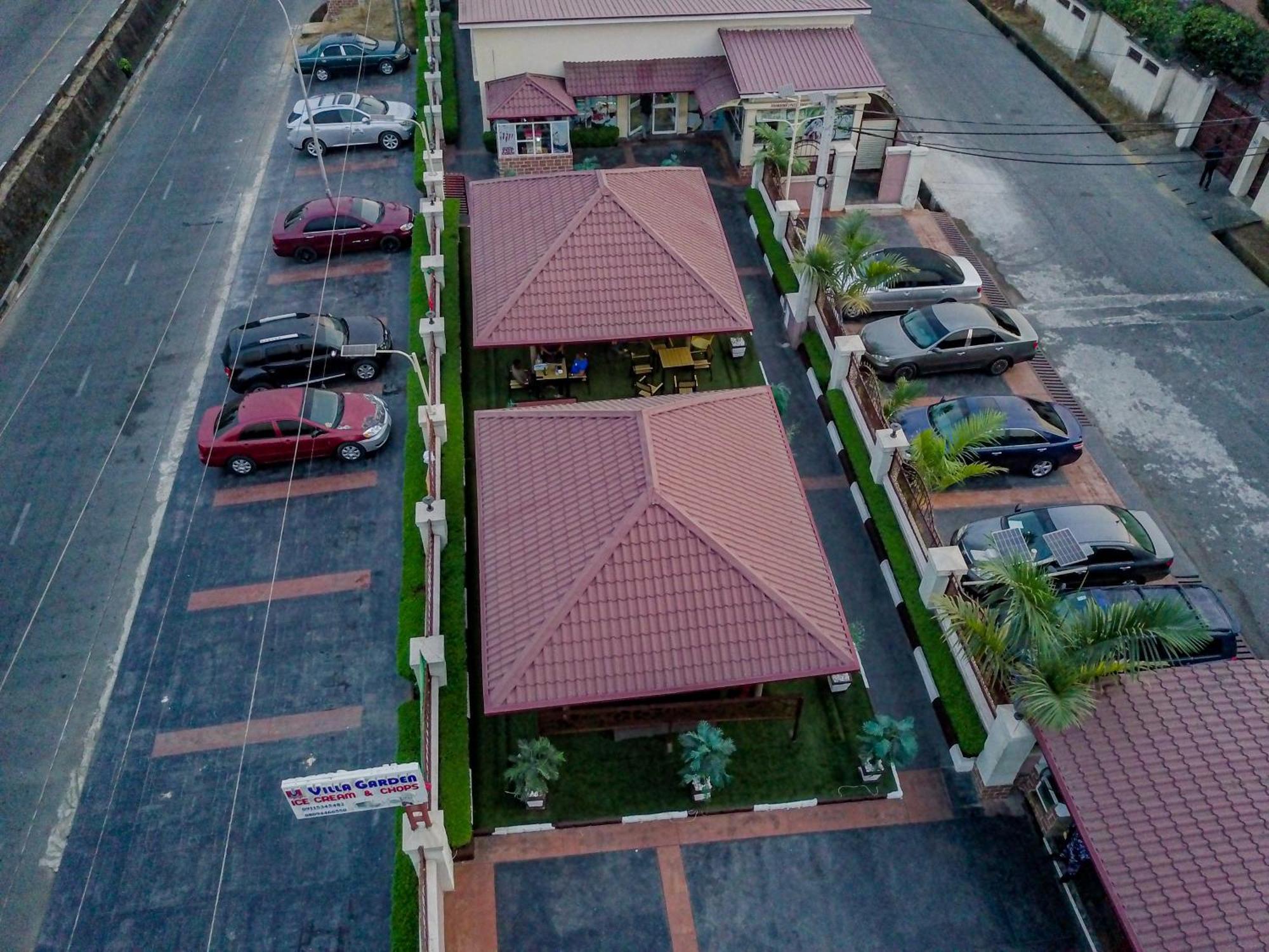 Villa Hilton Hotels Uyo Kültér fotó